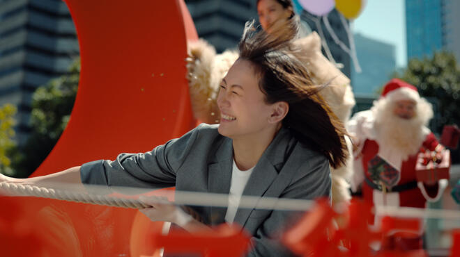 「丸の内は、次を問う。」 TVCM 溢れる楽しみ篇