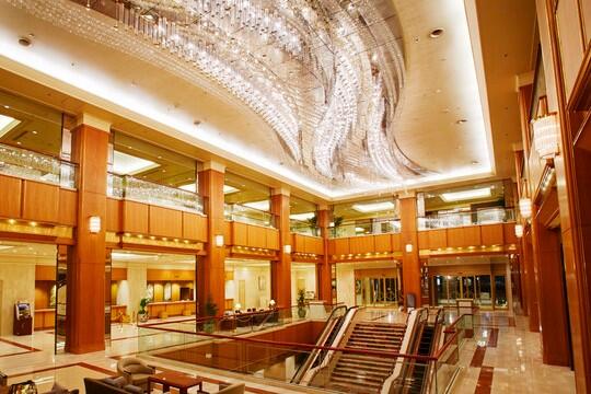 ロイヤルパークホテル